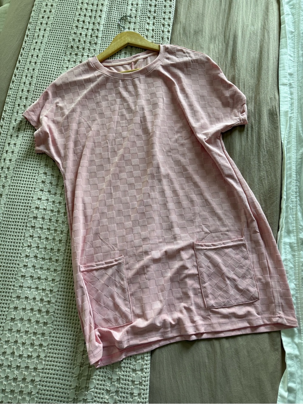 Light Pink Short Sleeve Pocket T-Shirt Dress Size S